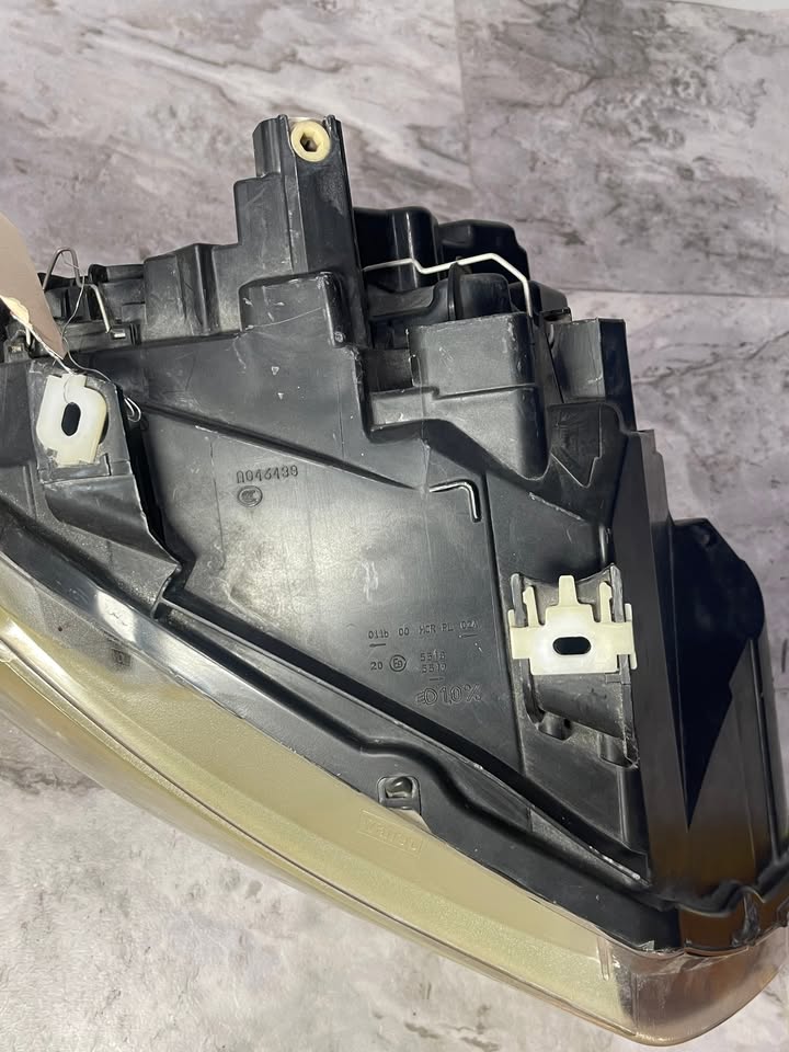 2009-11 BMW 328i 3-Series Right Side Headlight OEM