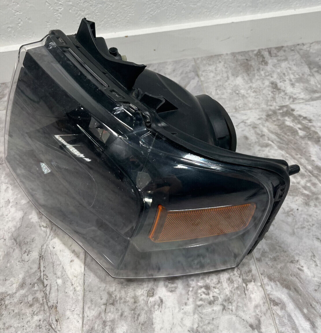 2007-14 Ford Expedition Left Driver Headlight Halogen OEM