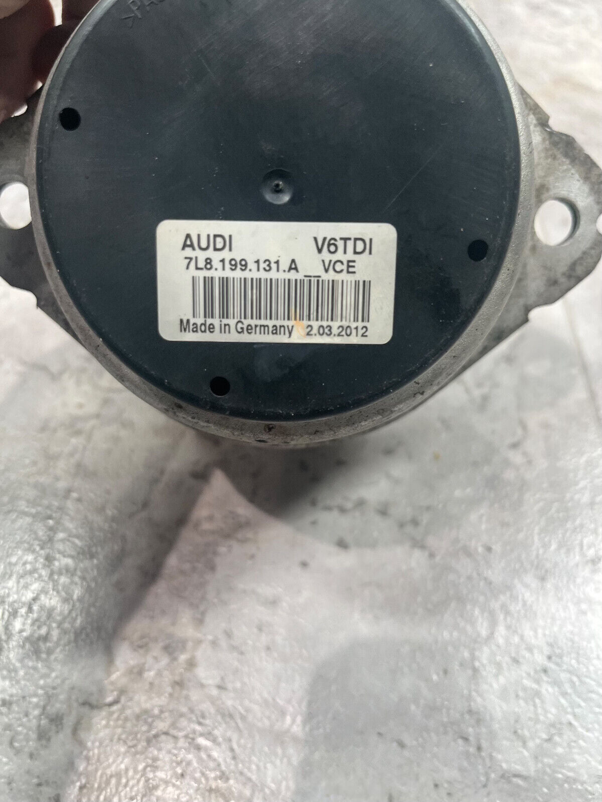 2007-15 Audi Q7 Left Side Engine Motor Mount W/ Bracket Insulator OEM
