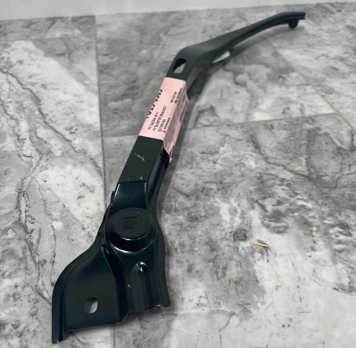 2005-11 Toyota Tacoma Front Right Side Bumper Retainer