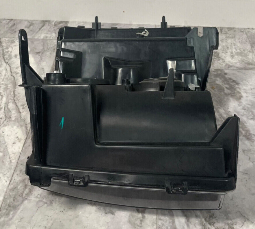 2007-13 Chevrolet Silverado 1500 Front Right Side Black Headlight OEM