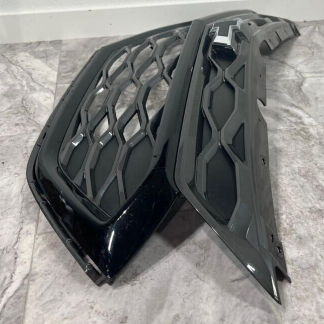 2018-21 Chevrolet Equinox Front Grill Trim OEM