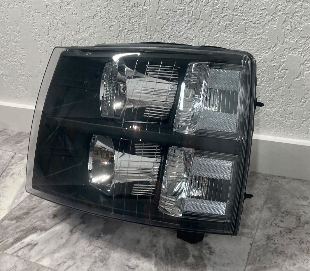 2007-13 Chevrolet Silverado 1500 Front Left Side Black Headlight