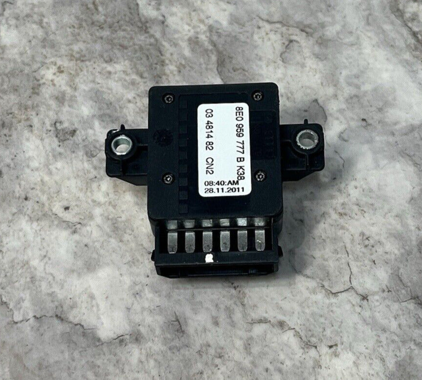2007-15 Audi Q7 Front Left Driver Side Seat Lumbar Adjustment Switch OEM