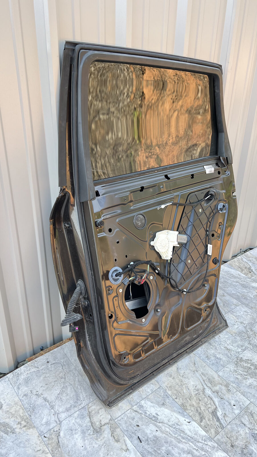 2007-15 Audi Q7 Rear Right Passenger Side Door Shell OEM