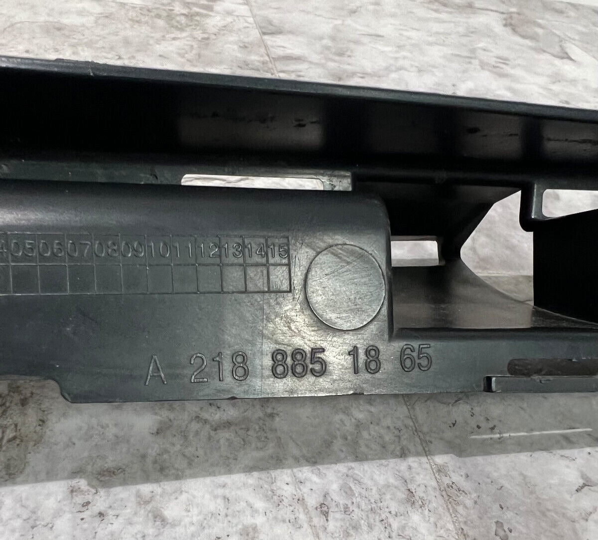 2012-14 Mercedes W218 CLS550 Rear Bumper Center Bracket OEM