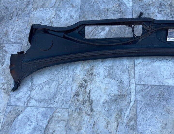 2006-12 BMW 328i 3 Series Front Windshield Wiper Trim Cover Cowl Panel OEM LOCAL