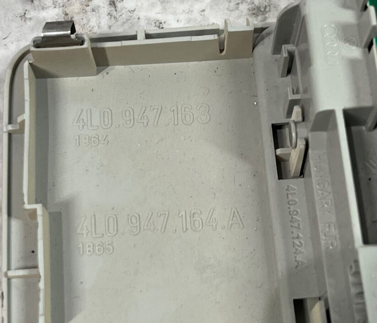 2007-15 Audi Q7 Overhead Dome Reading Light OEM