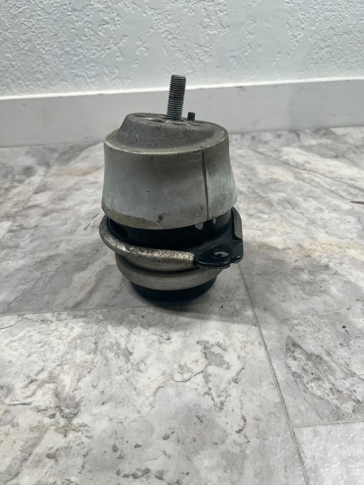 2007-15 Audi Q7 Left Side Engine Motor Mount W/ Bracket Insulator OEM