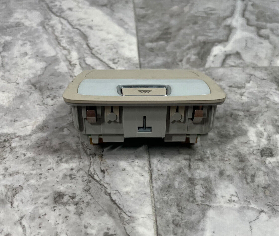 2007-15 Audi Q7 Overhead Dome Reading Light OEM