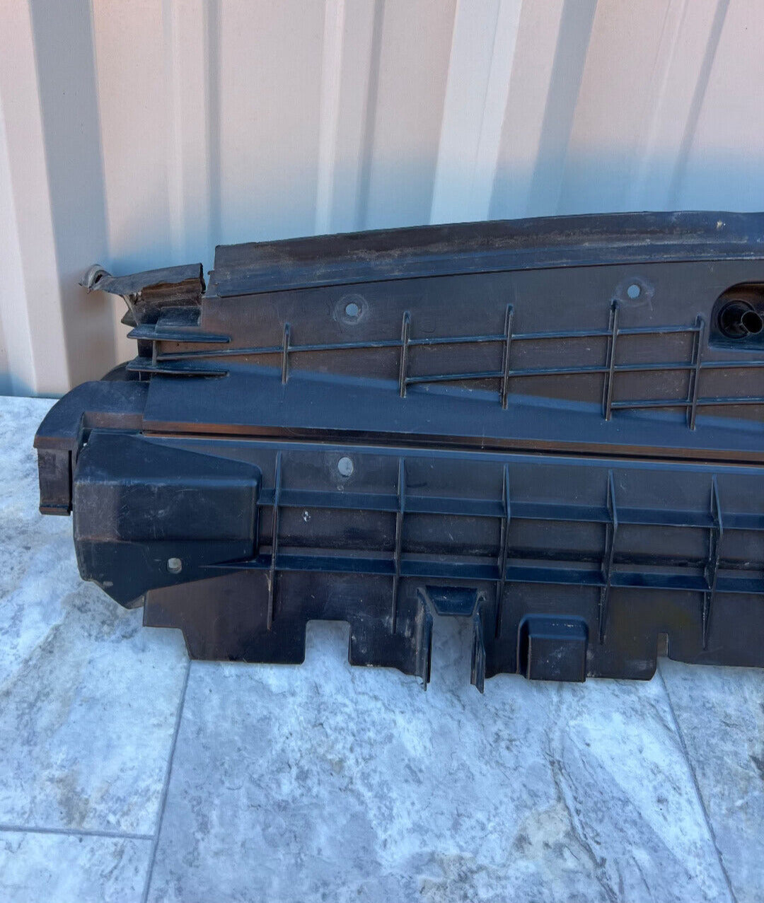 2008-15 Mercedes W204 C300 Lower Radiator Fan Shroud Air Baffle OEM
