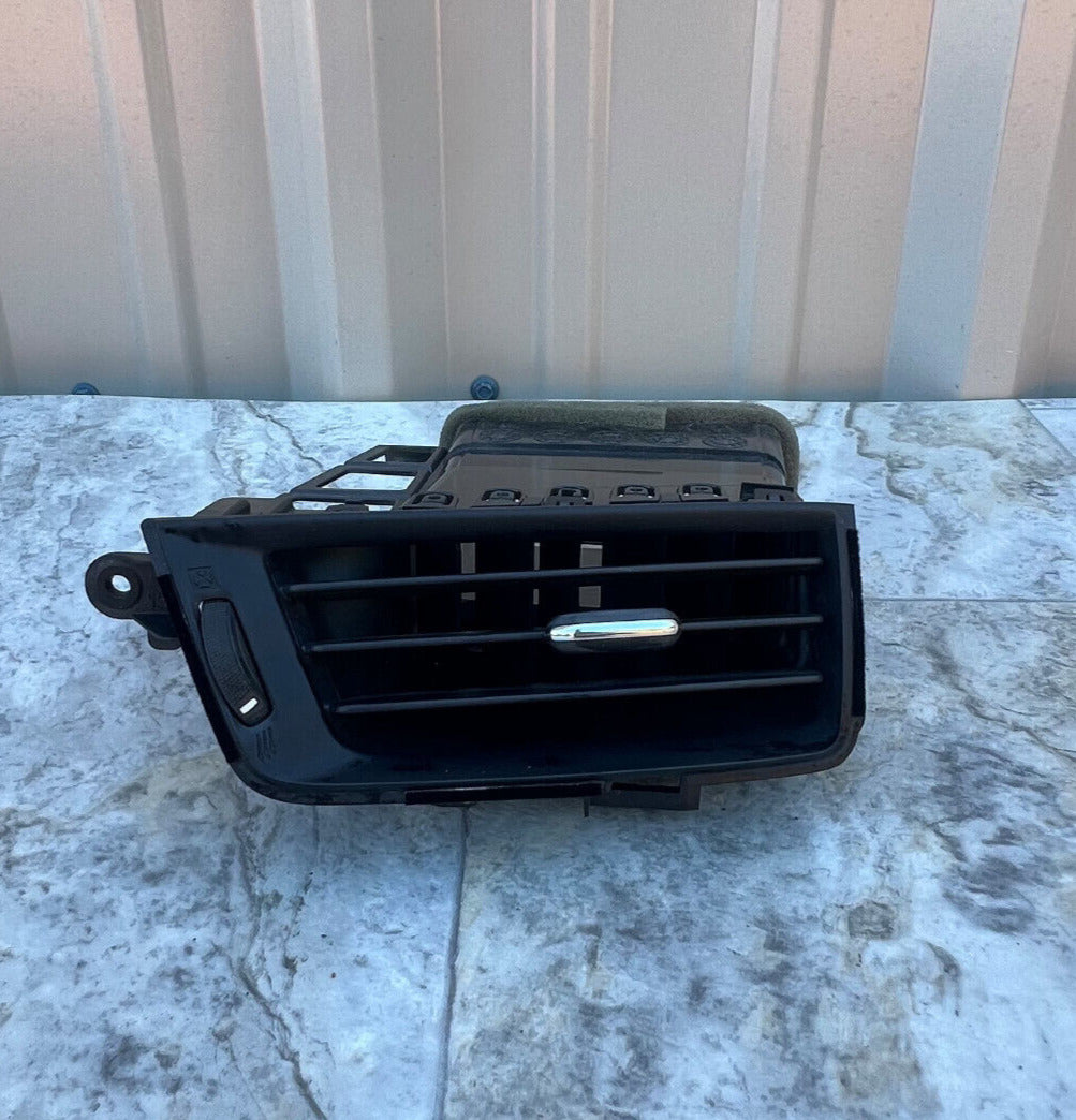 2015-18 Chevrolet Silverado 1500 Right Dash Outer Air Vent OEM