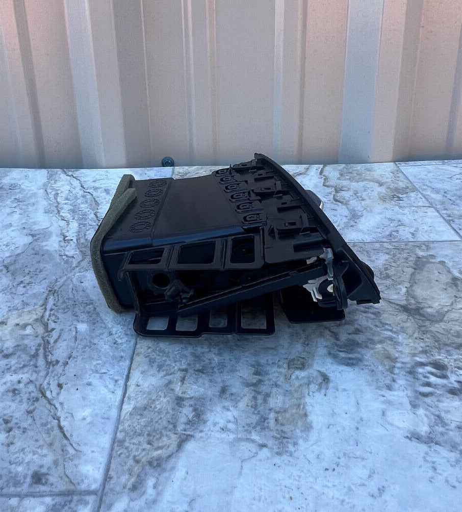 2015-18 Chevrolet Silverado 1500 Right Dash Outer Air Vent OEM