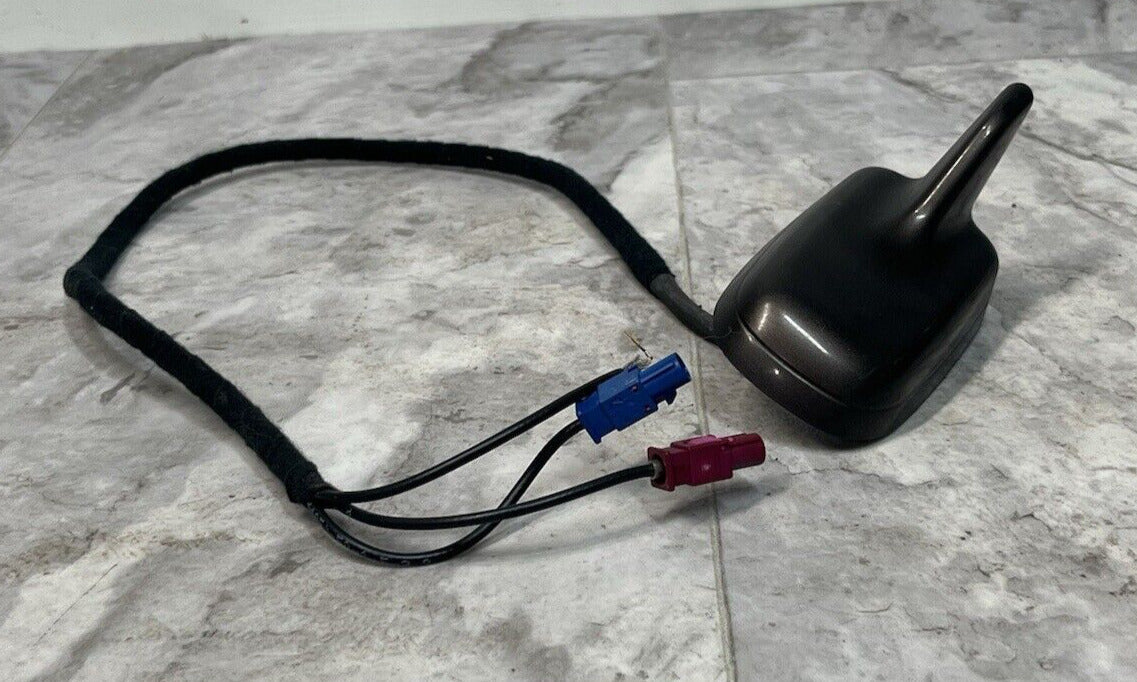2007-09 Audi Q7 Rear Roof Mounted Radio Shark Fin Antenna OEM