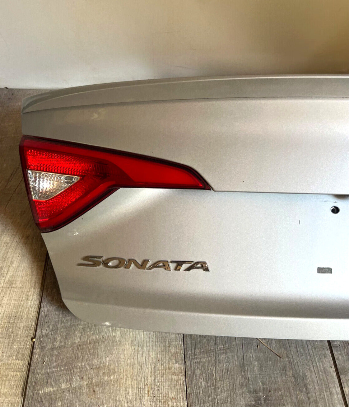 2015-17 Hyundai Sonata Rear Trunk Tailgate Lid View Camera OEM