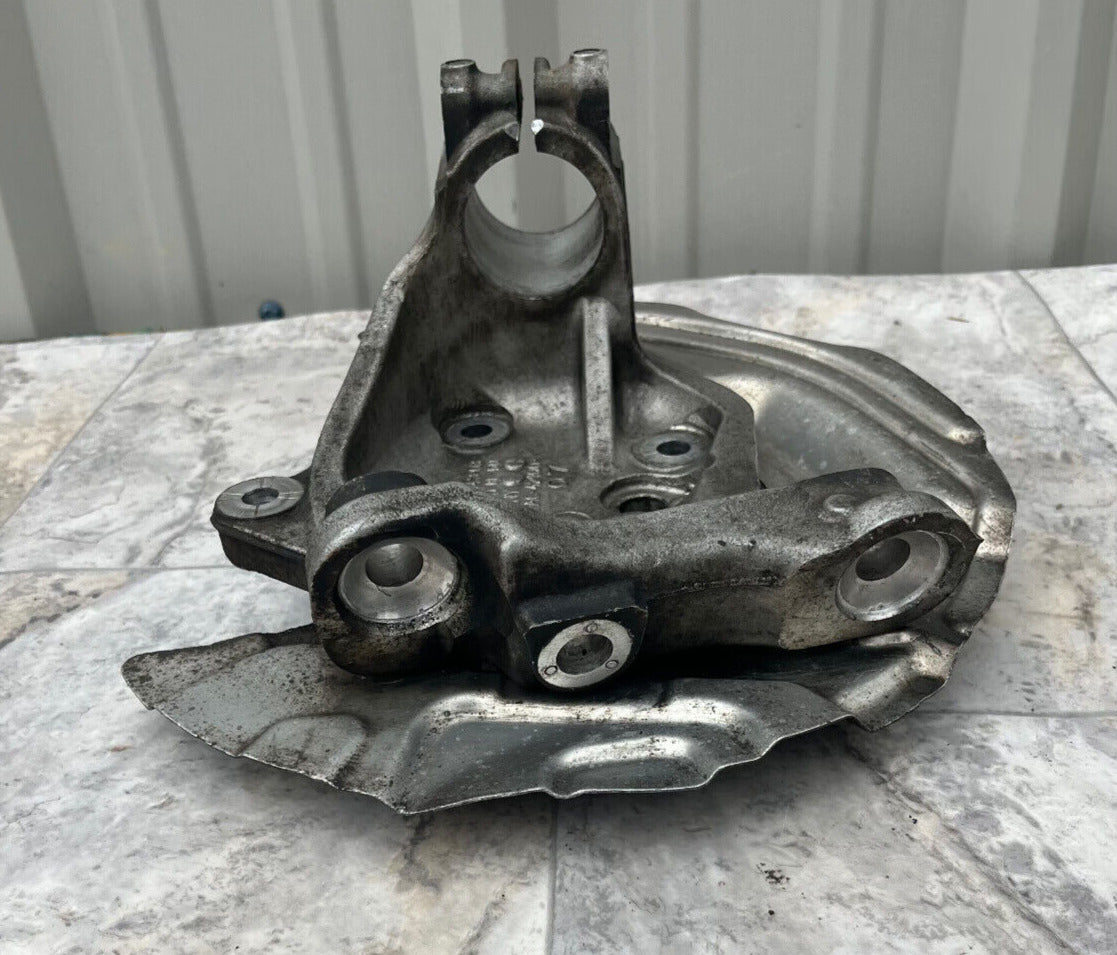 2006-11 BMW 328i Front Left Driver Side Spindle Knuckle Hub OEM