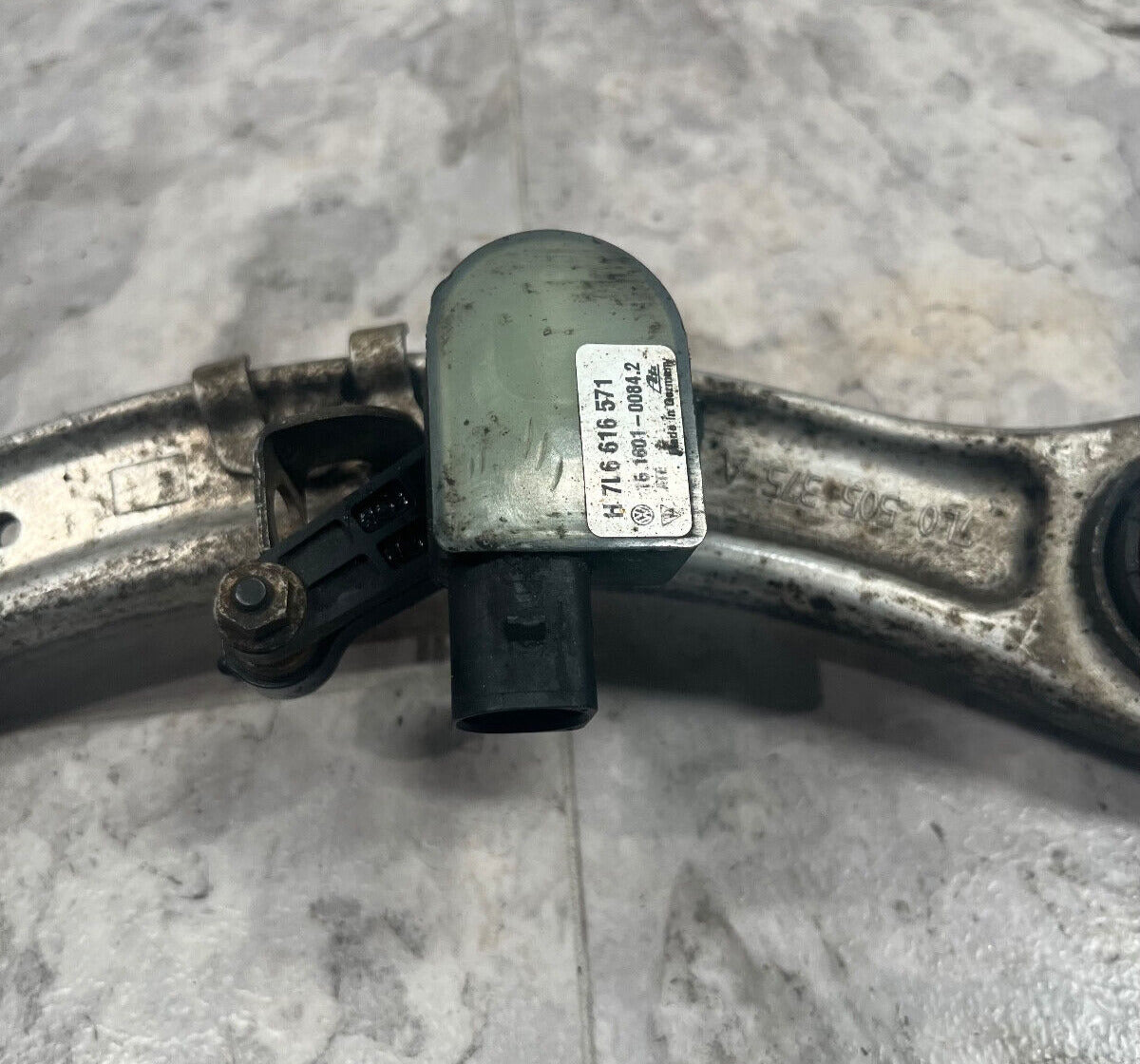 2007-15 Audi Q7 Rear Right Upper Forward Control Arm OEM