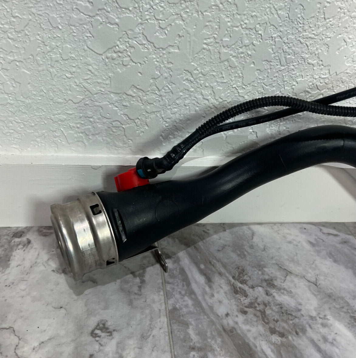 2006-11 BMW E90 E92 325i 328i Gas Tank Filler Neck Tube Pipe OEM