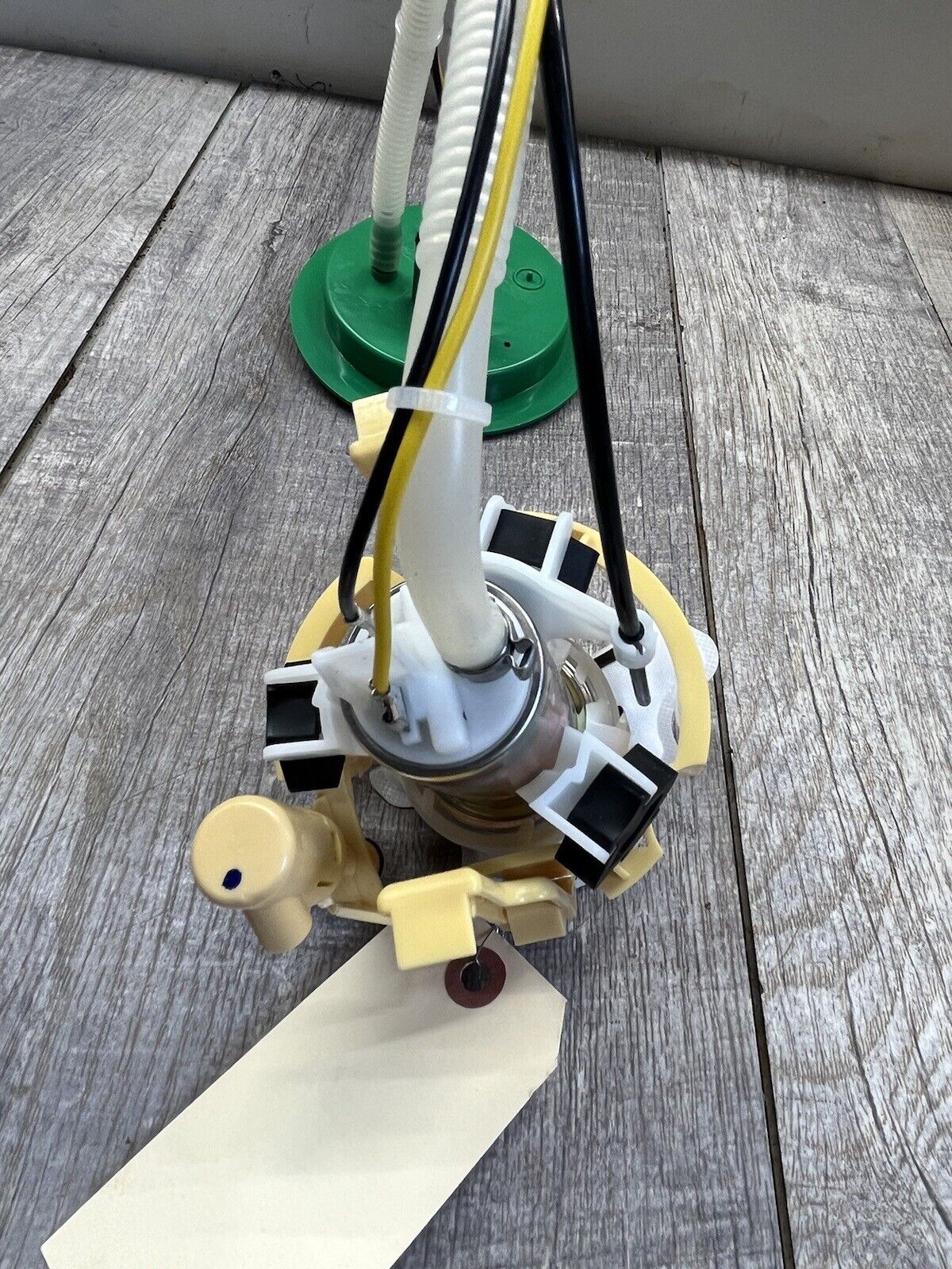 2002-08 BMW 745i 750i Fuel Pump Assembly