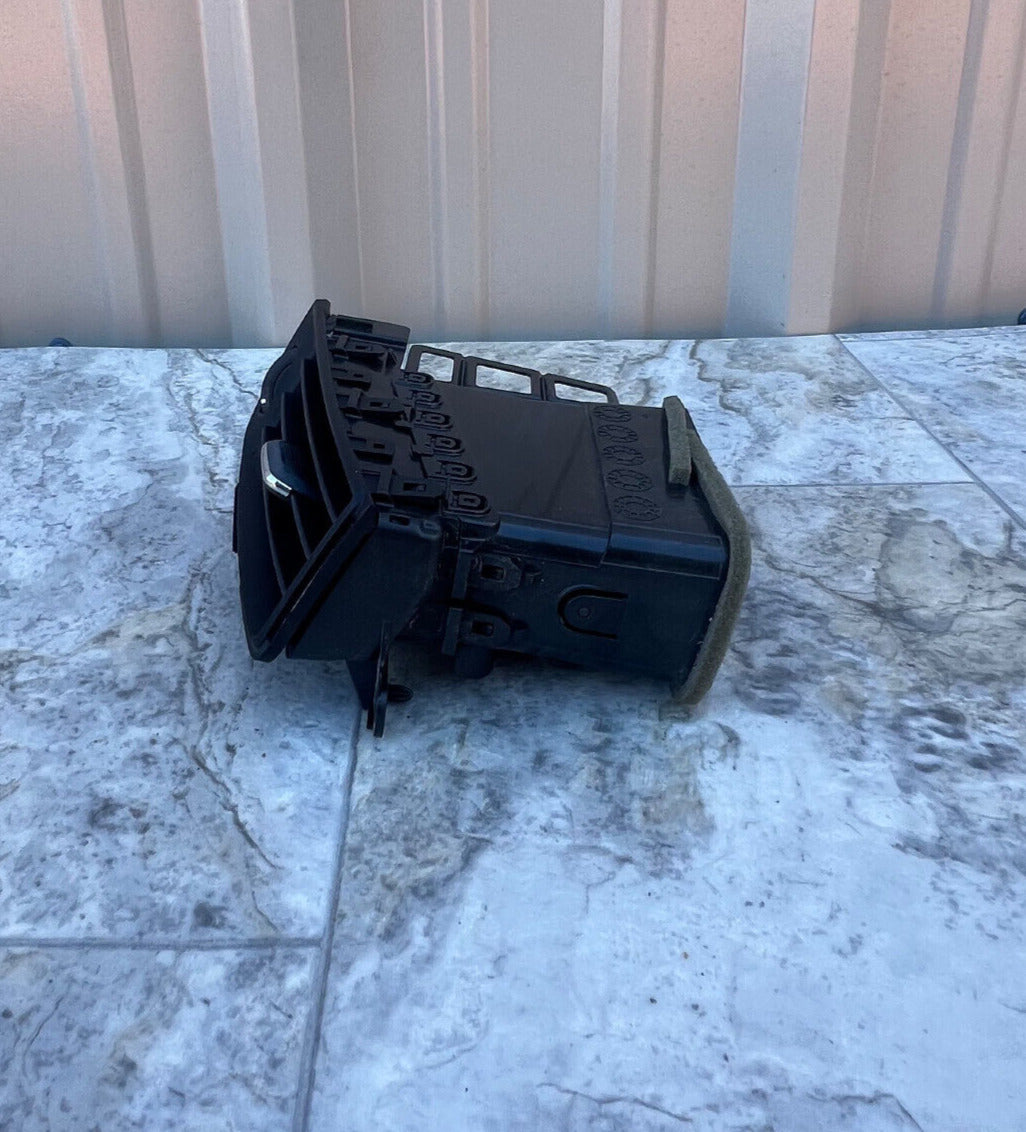 2015-18 Chevrolet Silverado 1500 Right Dash Outer Air Vent OEM