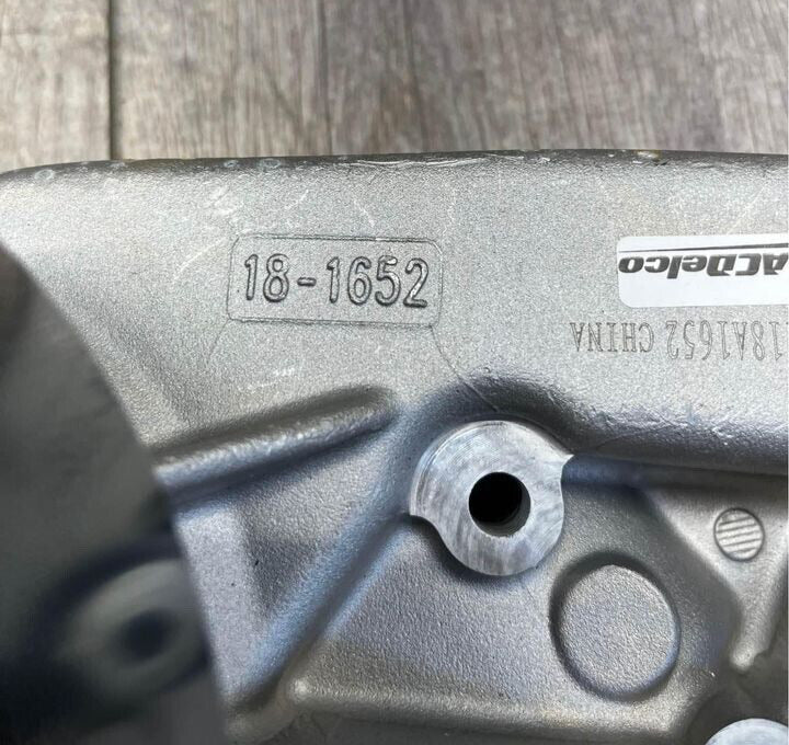 2001-07 Chevy Silverado Tahoe GMC Sierra Water Pump w/Gasket