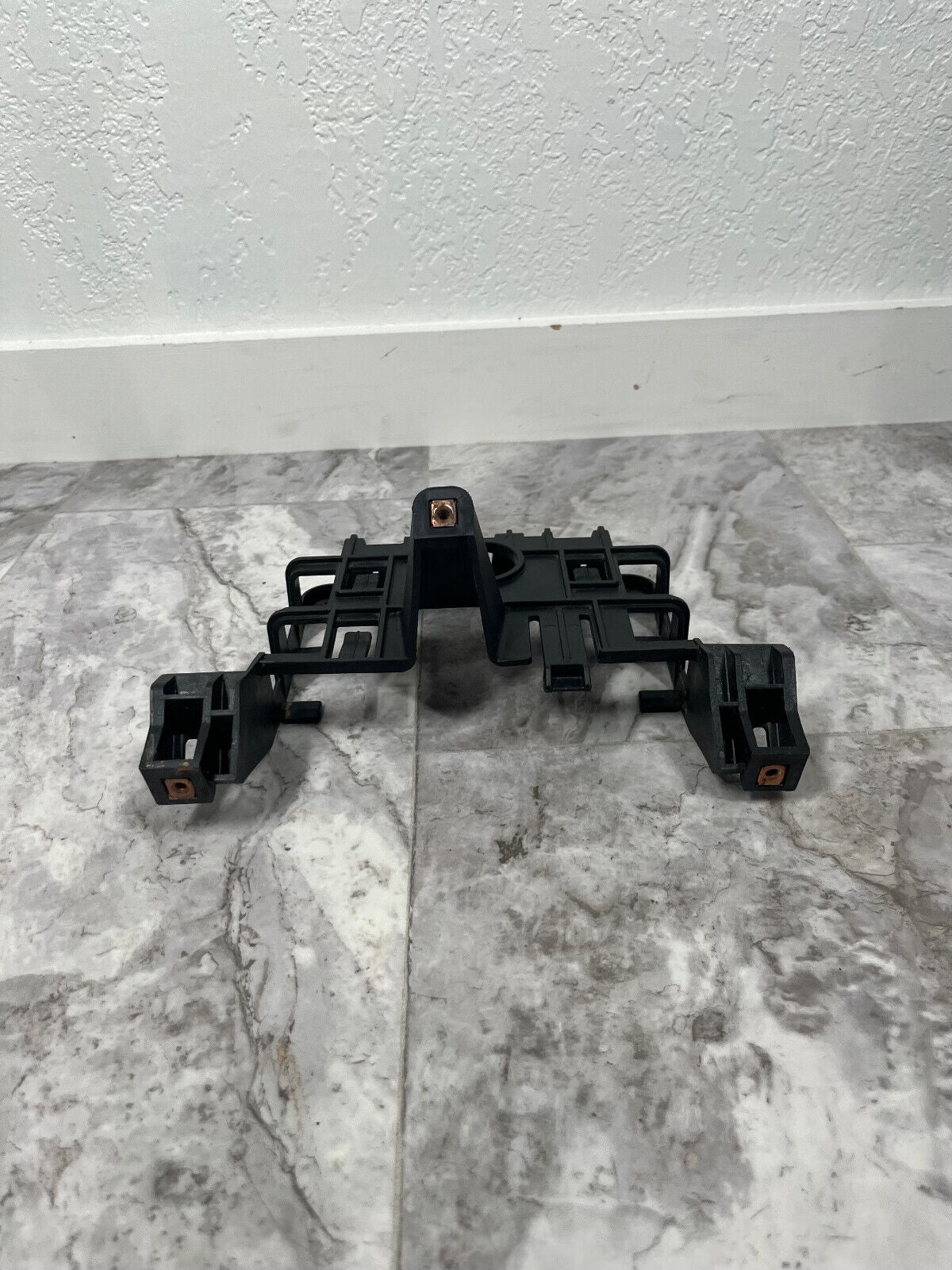 2015-20 Chevrolet Suburban Dash Navigation Control Module Bracket OEM
