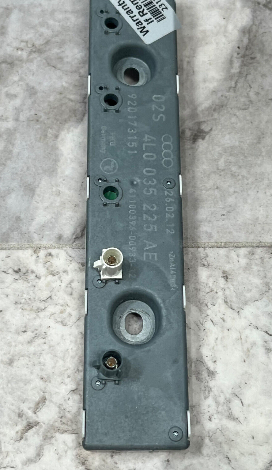 2011-15 Audi Q7 Rear Left Antenna Amplifier Booster OEM