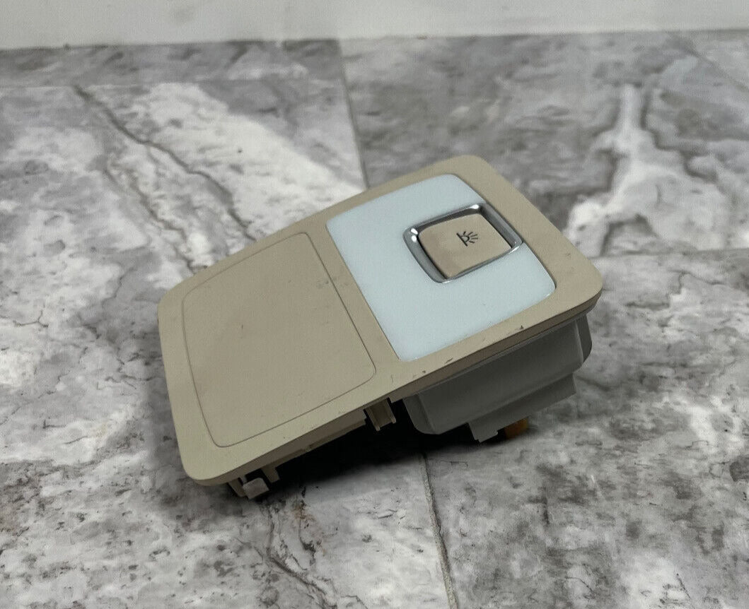 2007-15 Audi Q7 Overhead Dome Reading Light OEM