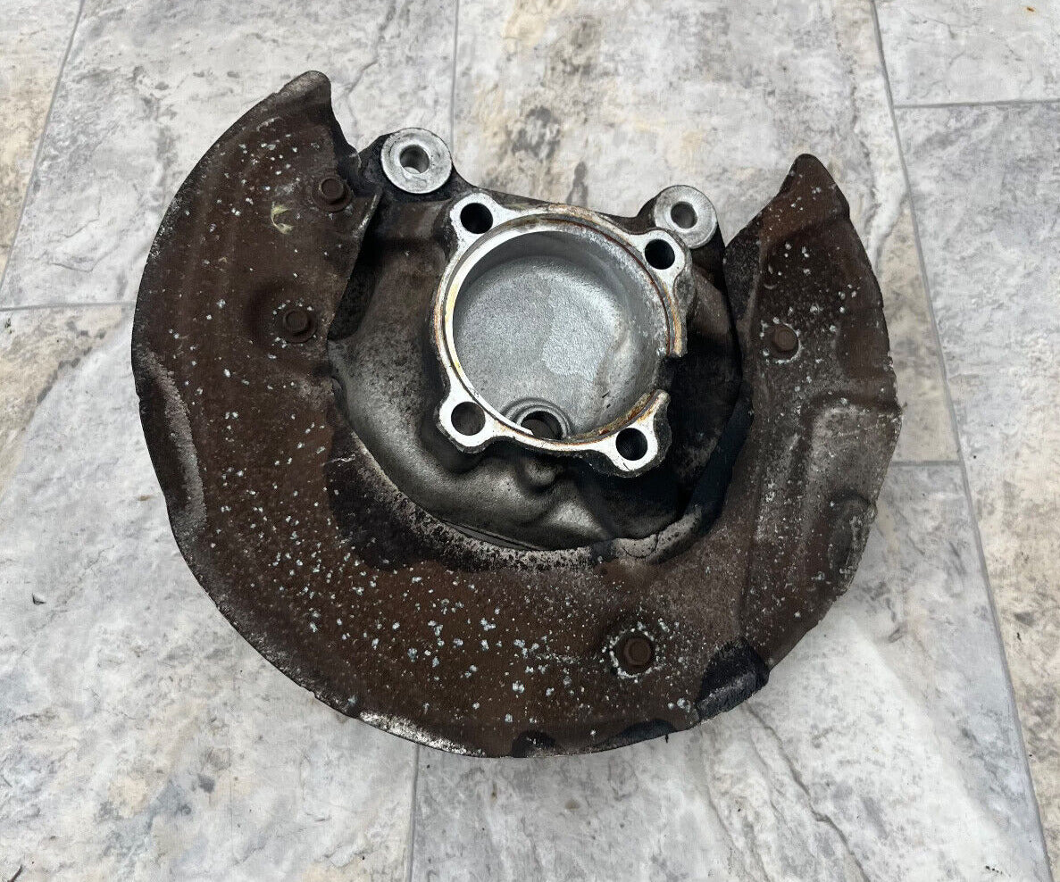 2006-11 BMW 328i Front Left Driver Side Spindle Knuckle Hub OEM