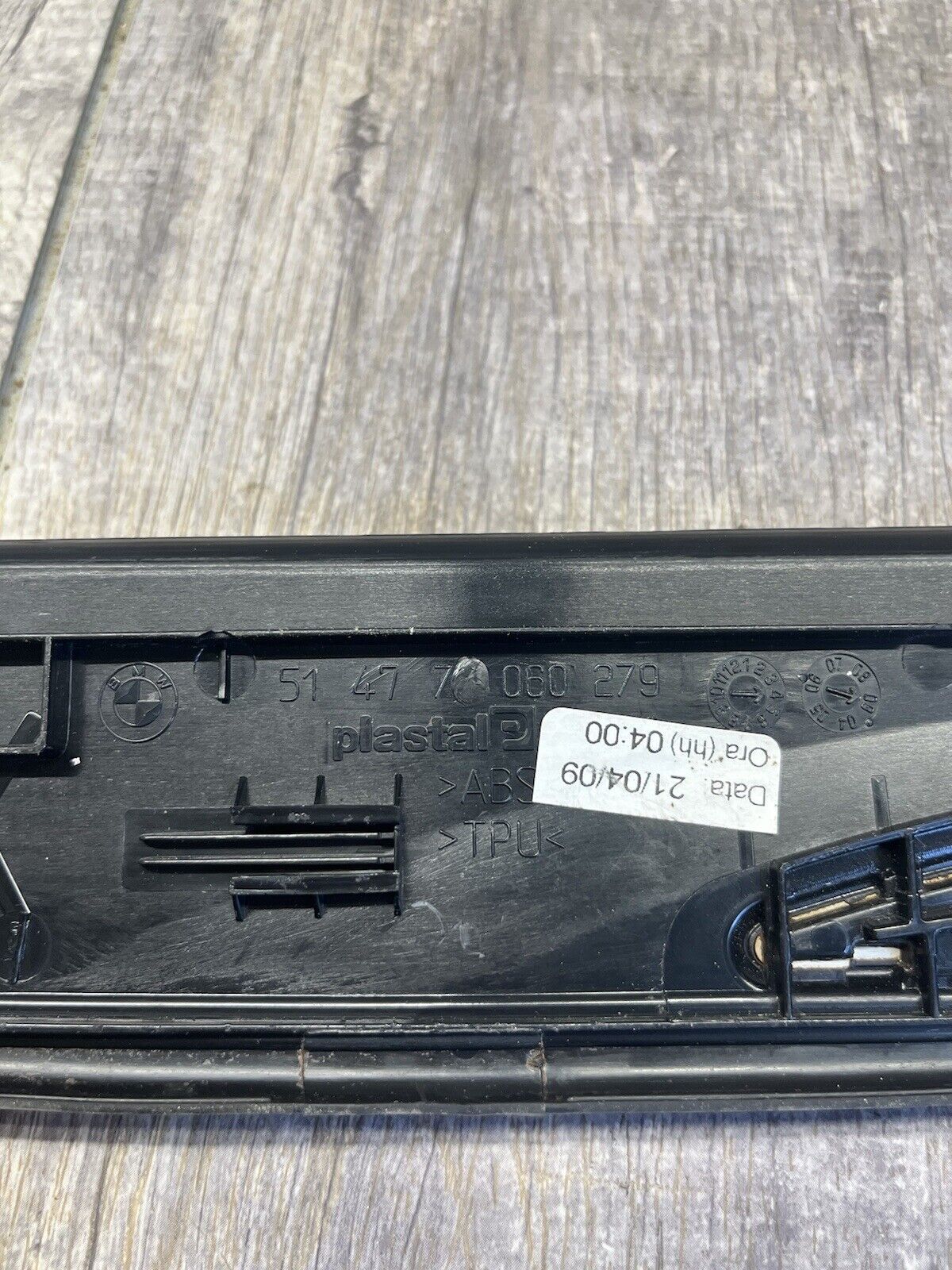 2007-11 BMW E90 E91 328i Front Left Driver Side Door Scuff Trim Panel OEM