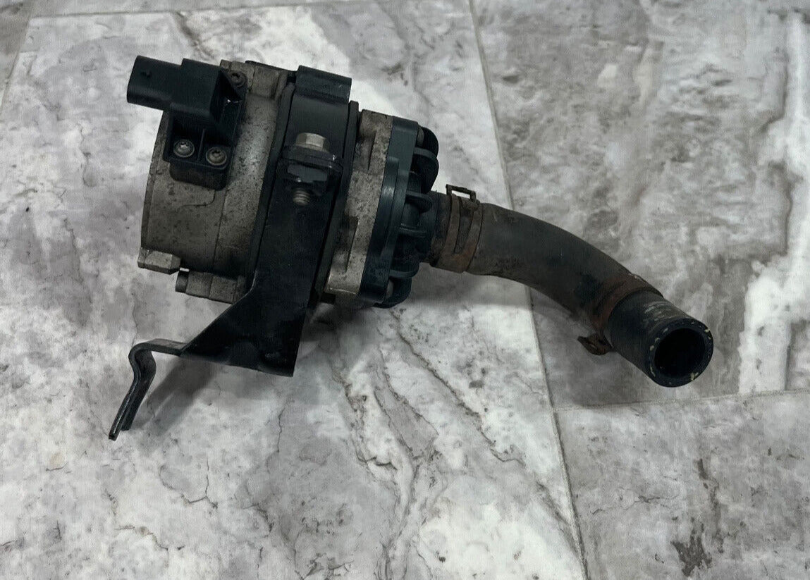 2007-15 Audi Q7 Engine Coolant Auxiliary Water Pump OEM