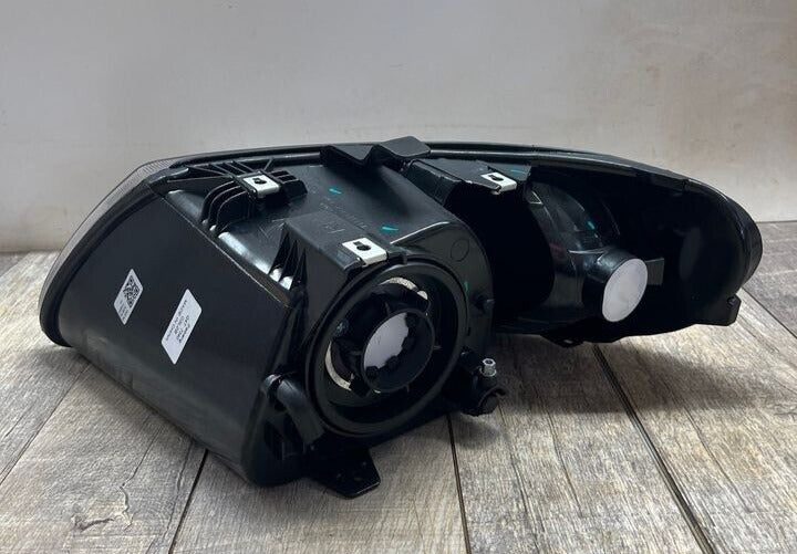 2001-07 Dodge Caravan Right Side Halogen Headlight Clear Lens Black Housing