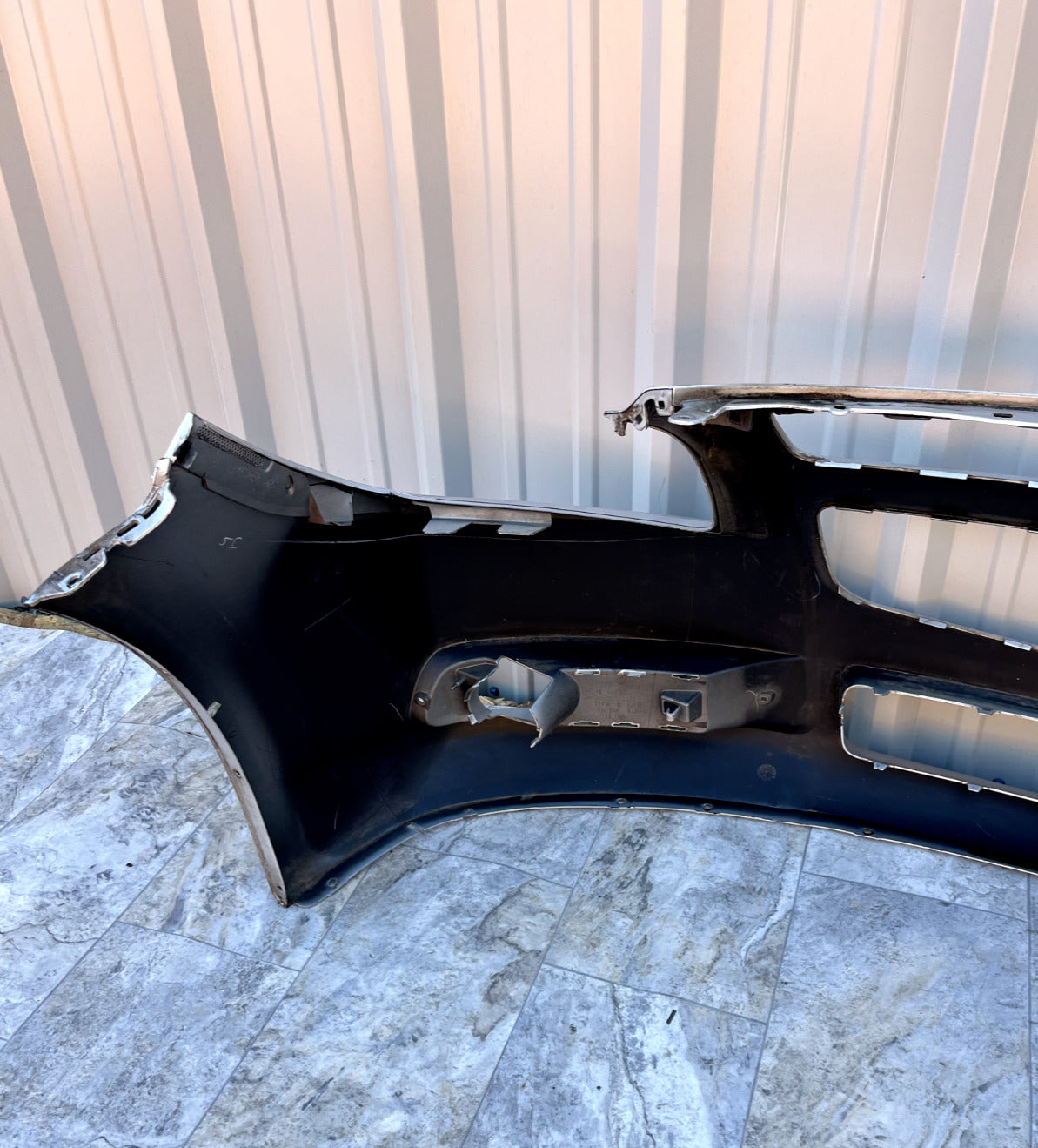 2008-12 Chevrolet Malibu Front Bumper Cover Genuine OEM
