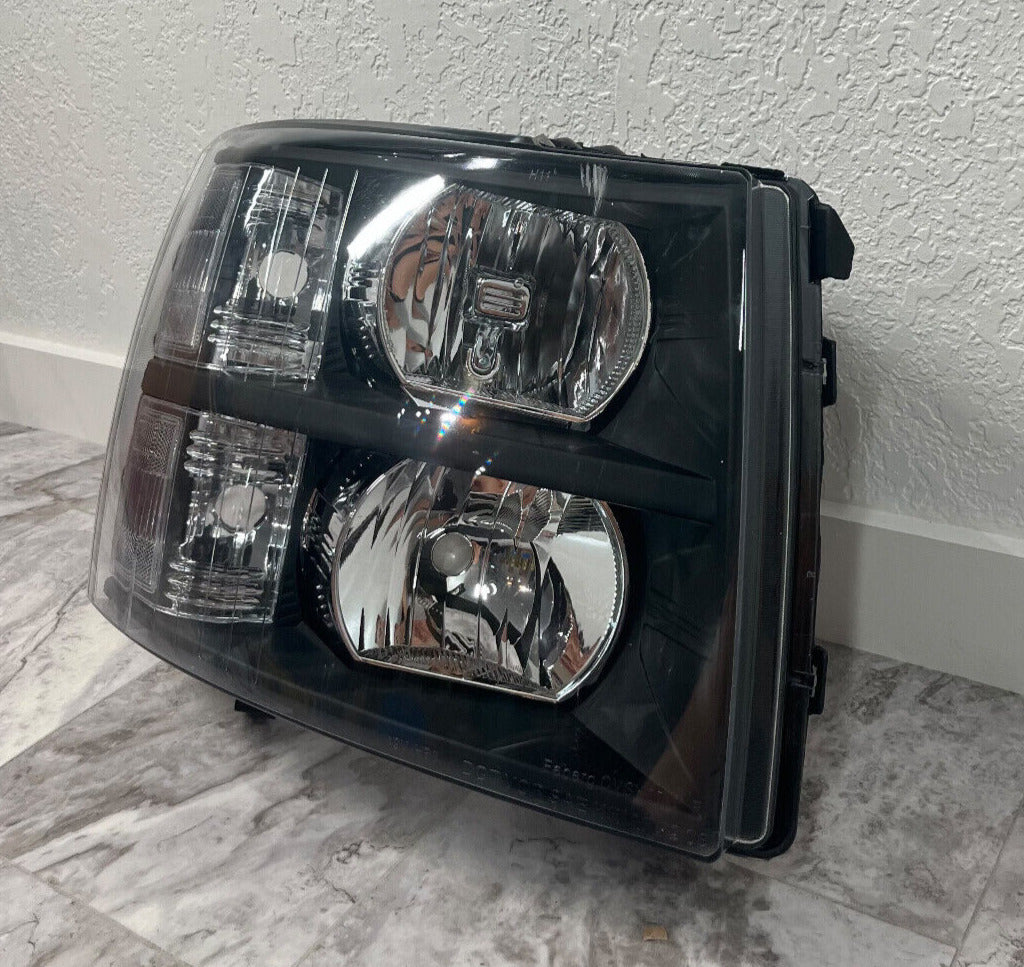 2007-13 Chevrolet Silverado 1500 Front Right Side Black Headlight OEM