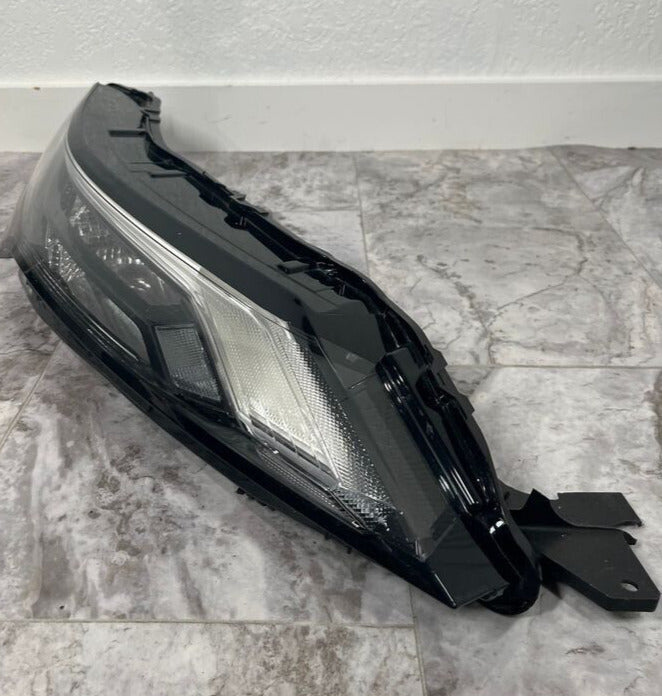 2021-23 Nissan Rogue Right Passenger Side Headlight w/LED Halogen OEM