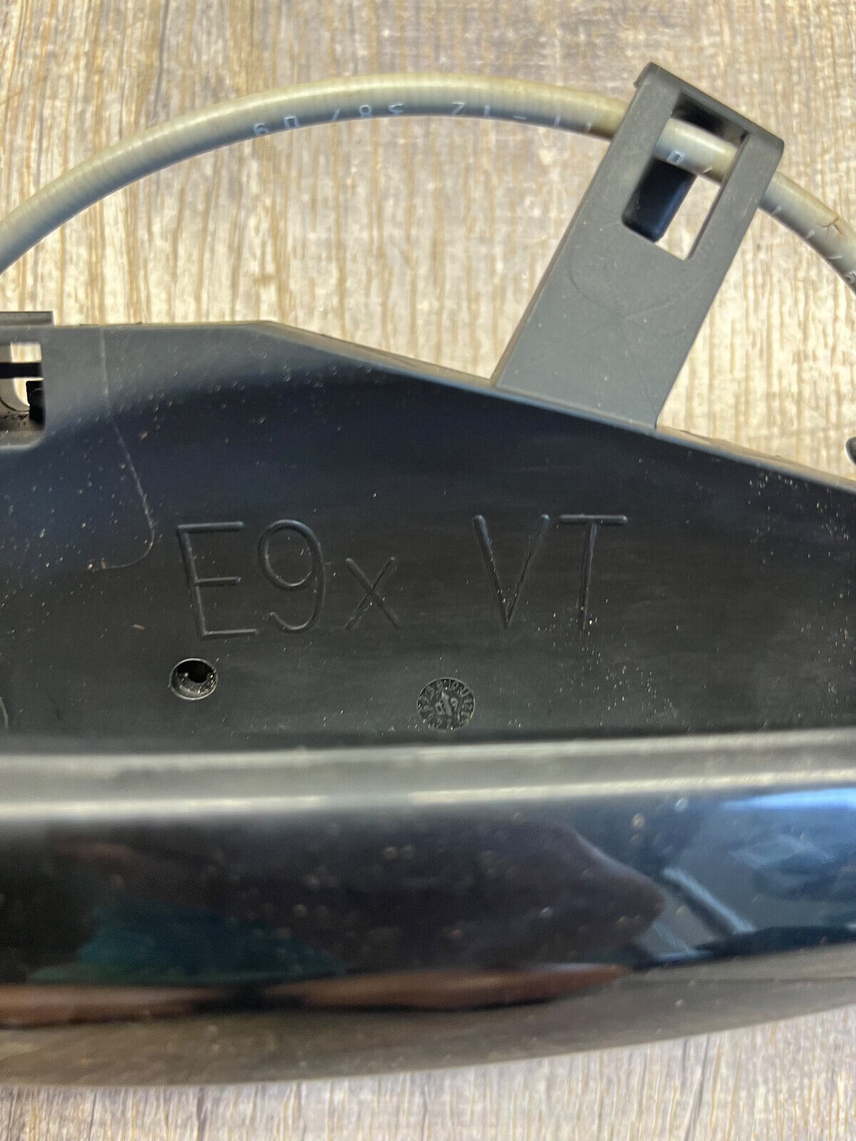 2006-11 BMW E90 E91 328i Front Right Door Handle Bracket OEM