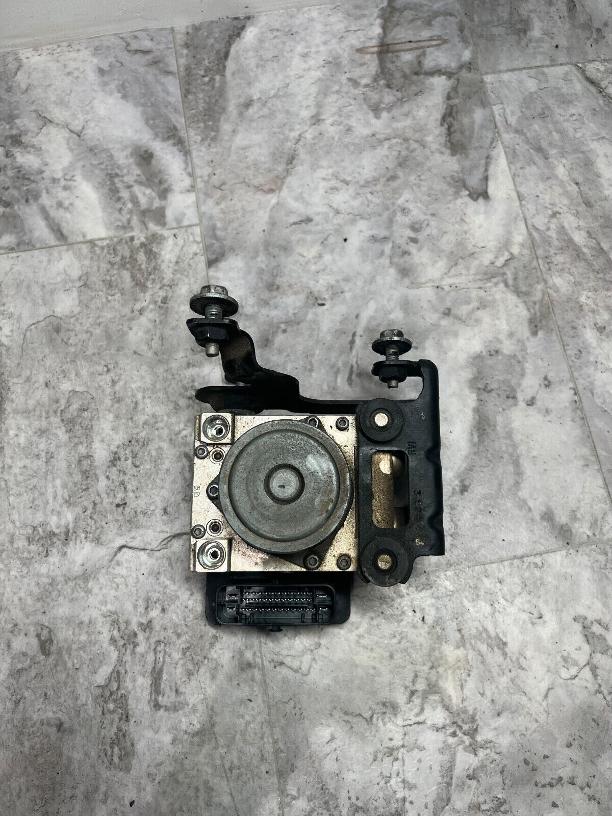 2015-18 Chevrolet Impala ABS Brake Pump Module