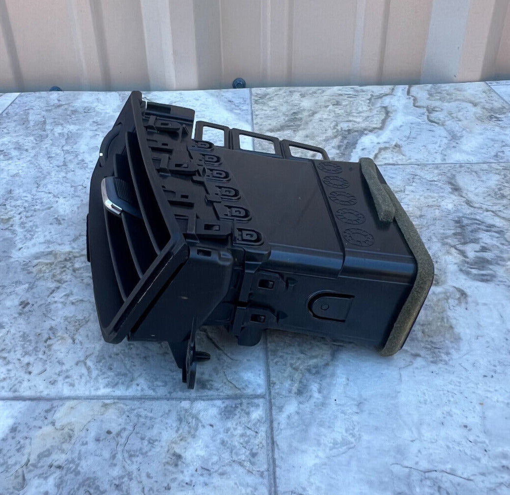 2015-18 Chevrolet Silverado 1500 Right Dash Outer Air Vent OEM
