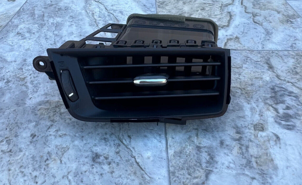 2015-18 Chevrolet Silverado 1500 Right Dash Outer Air Vent OEM