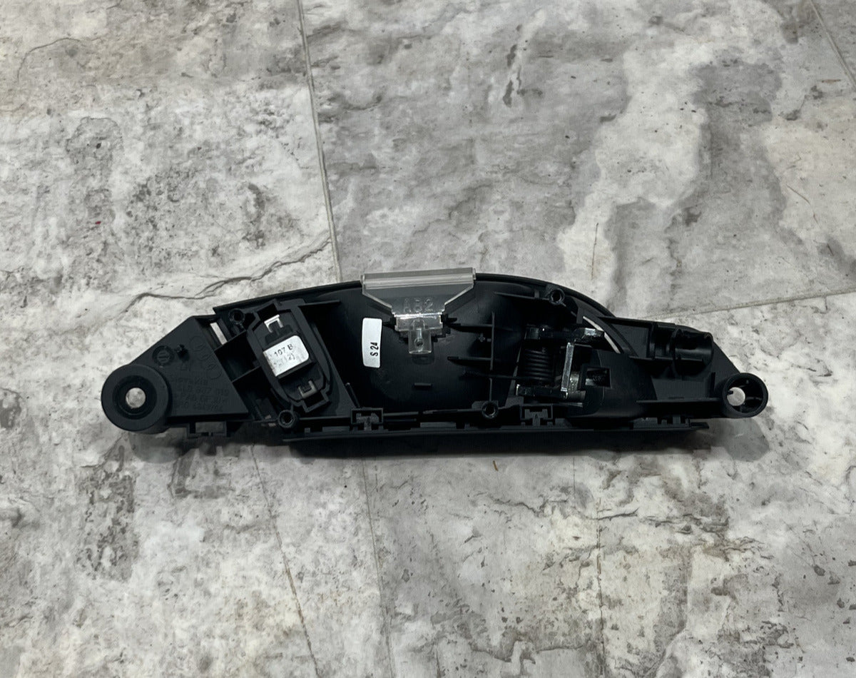 2007-15 Audi Q7 Driver Left Interior Door Release Handle