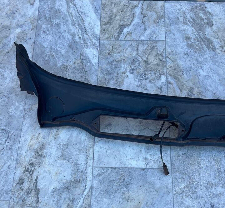 2006-12 BMW 328i 3 Series Front Windshield Wiper Trim Cover Cowl Panel OEM LOCAL