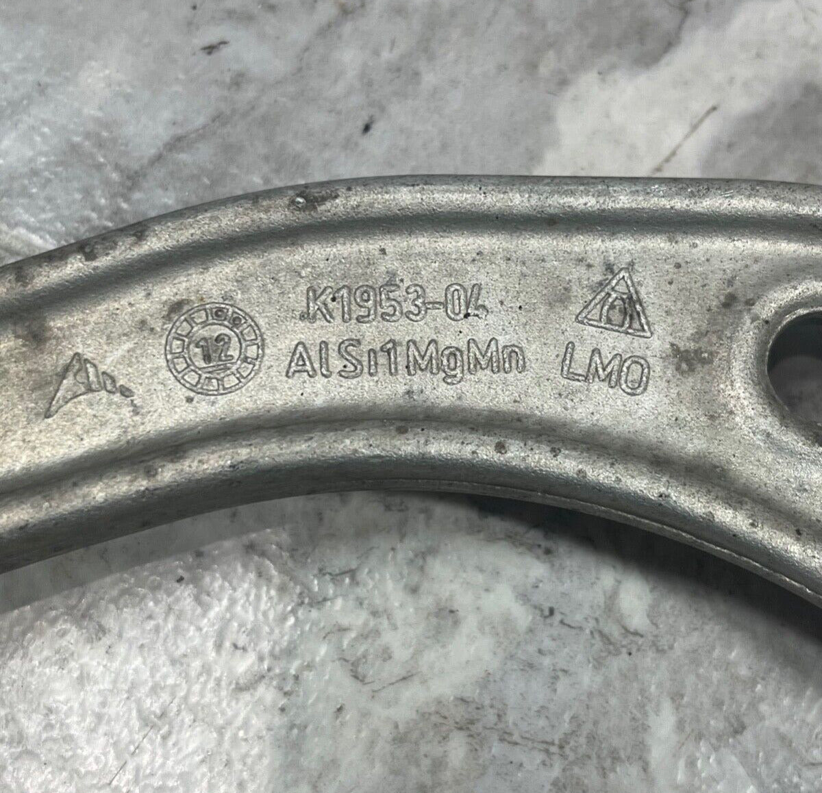 2007-15 Audi Q7 Front Left or Right Upper Arm OEM