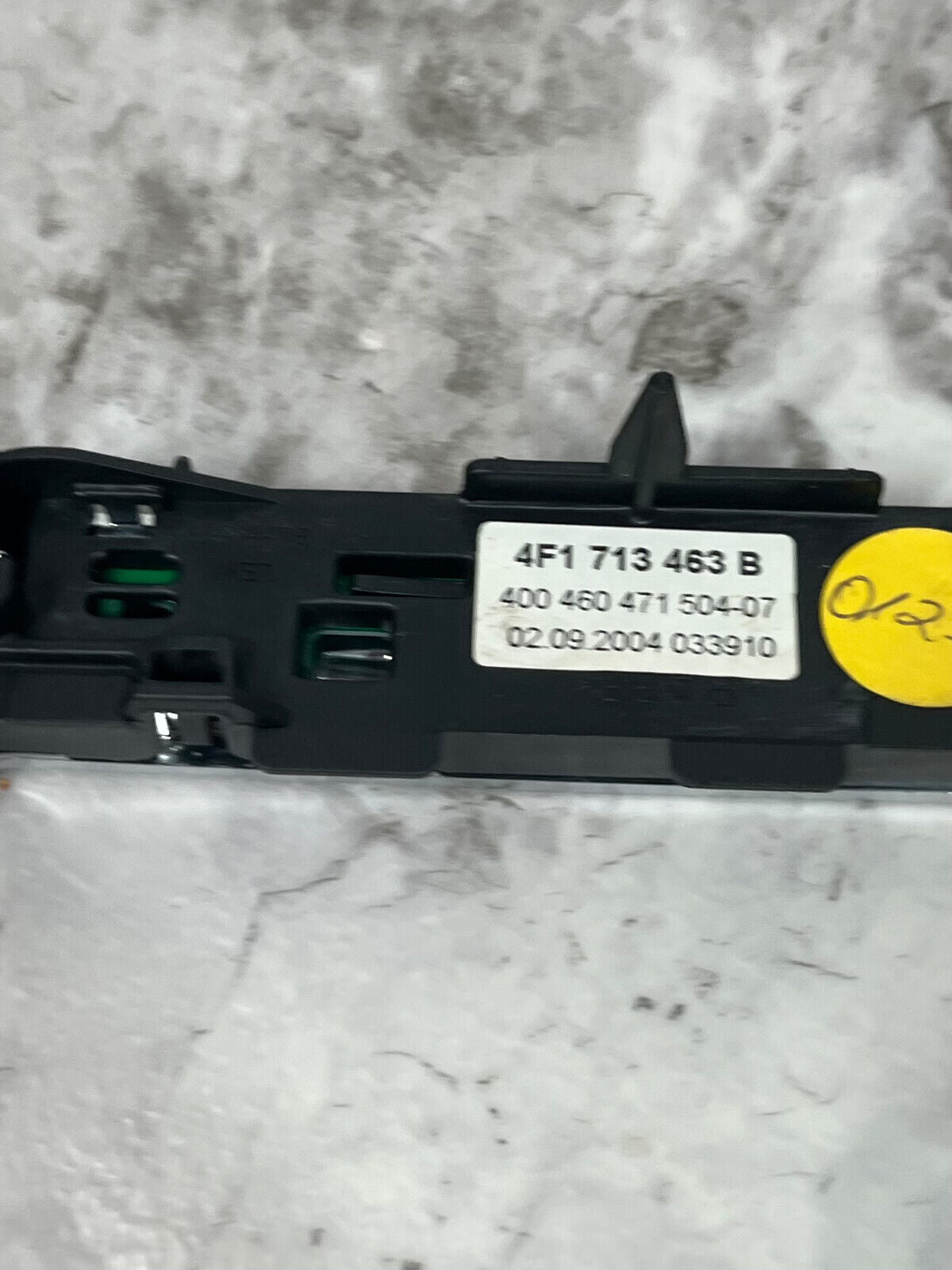 2005-11 Audi A6 S6 Shifter Gear Selectors Display Unit OEM