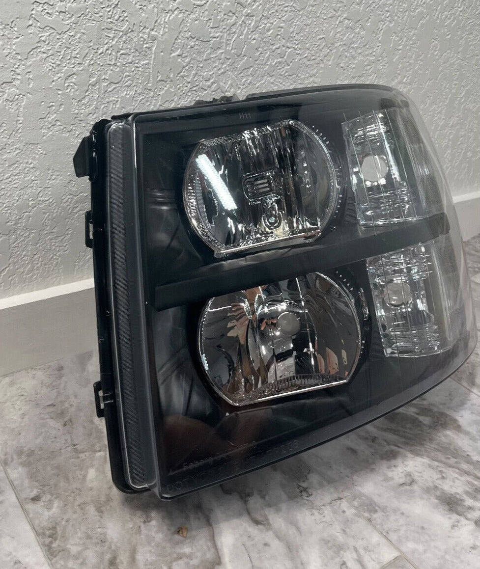 2007-13 Chevrolet Silverado 1500 Front Left Side Black Headlight