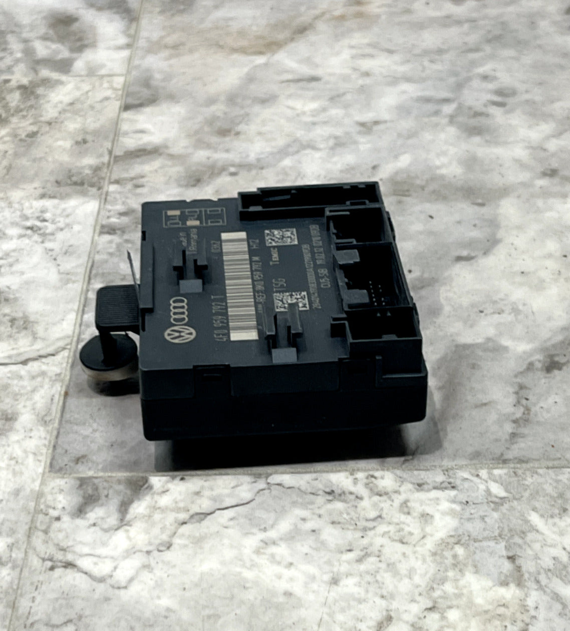 2011-15 Audi Q7 Front Left or Right Door Control Module