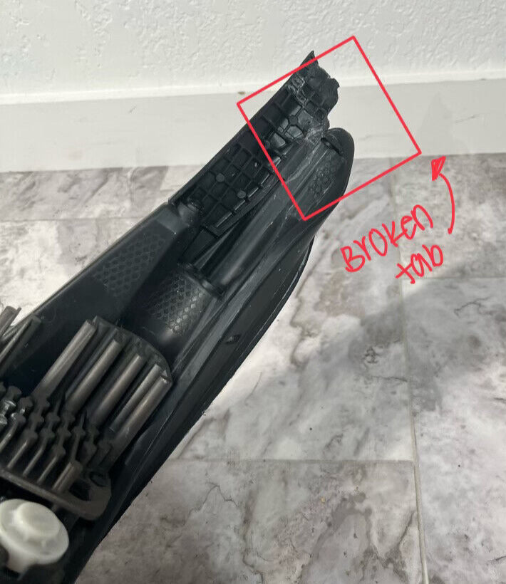 2020-23 Kia Seltos Right Passenger Side Headlight Halogen w/ LED OEM