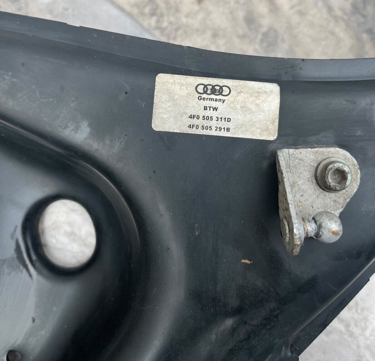 2005 Audi A6 Rear Left Lower Axle Knuckle OEM