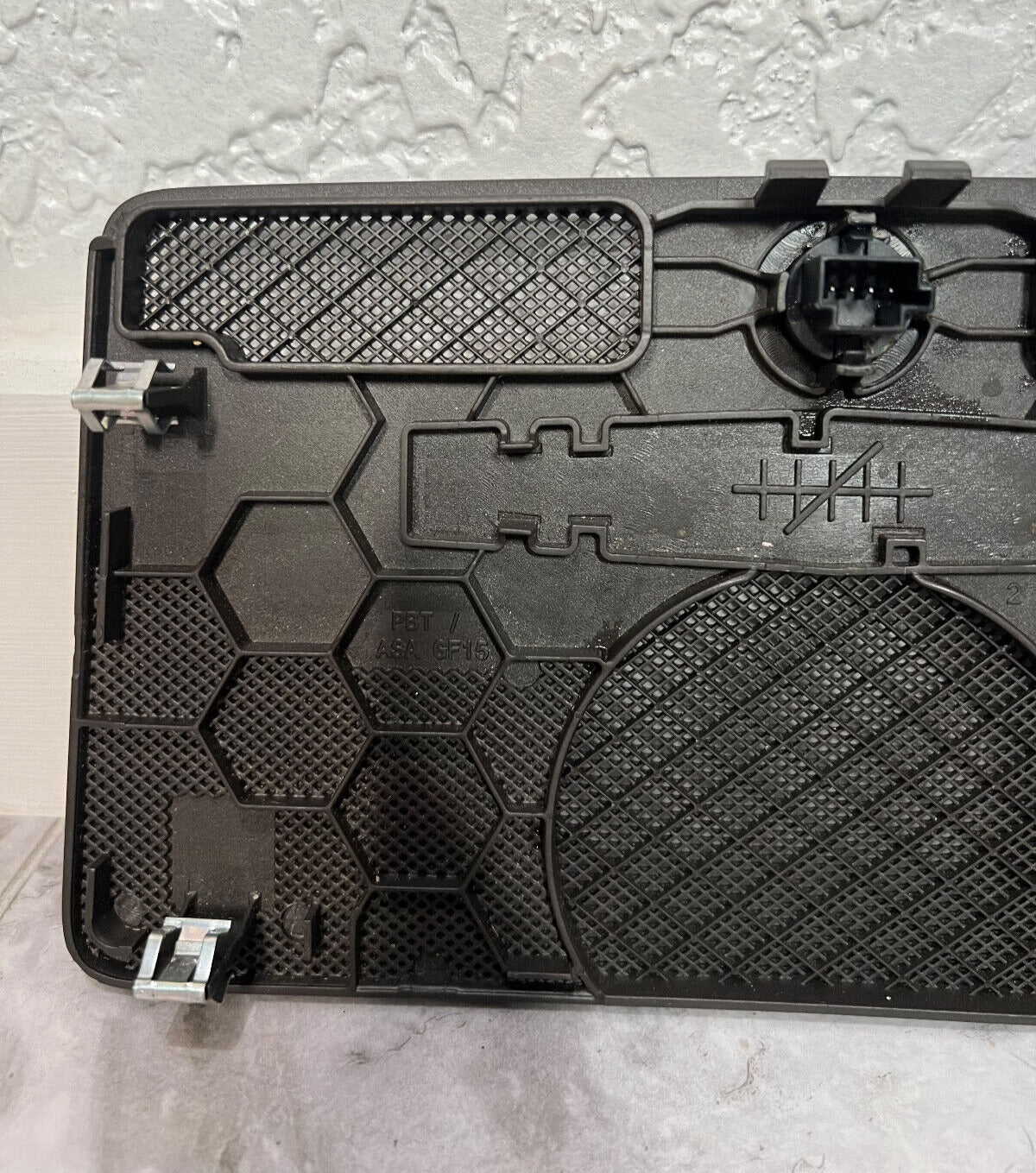 2008-11 Mercedes W204 C300 C350 Dash Speacker Cover OEM
