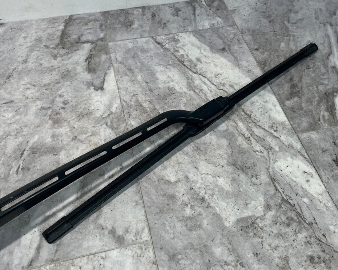 2015-18 Chevrolet Silverado Left Or Right Windshield Wahser Fluid Wiper Arm OEM