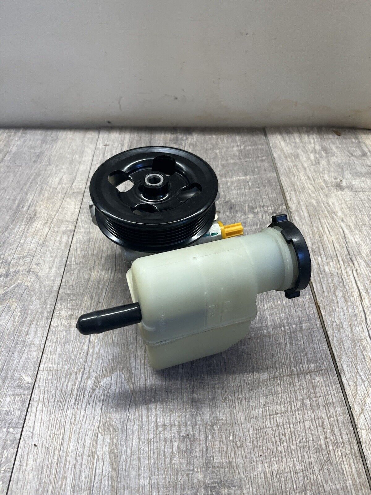 2007-12 Mazda CX-7 Power Steering Pump